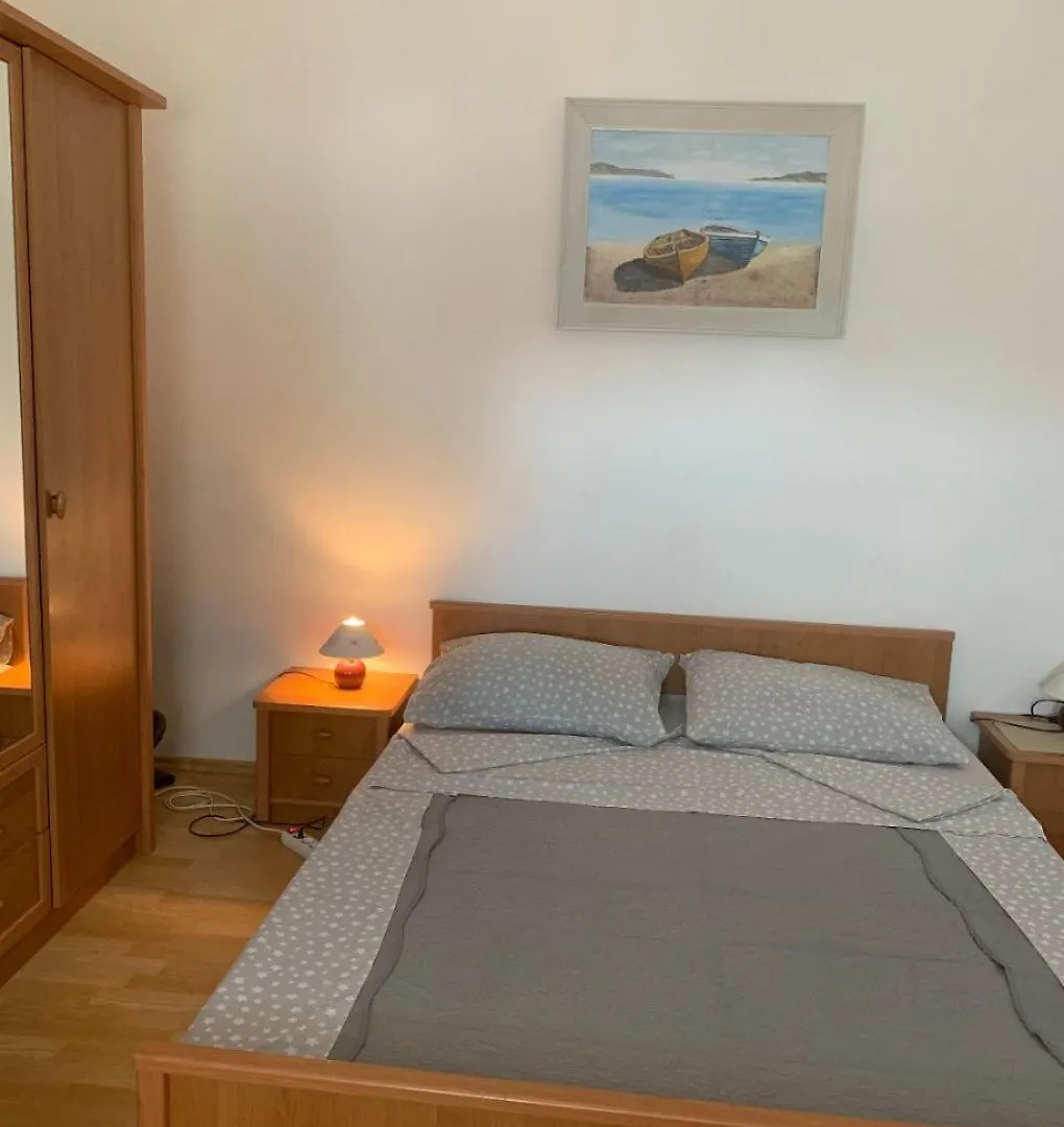 Apartment Tihana - 200 M From Sea Vir