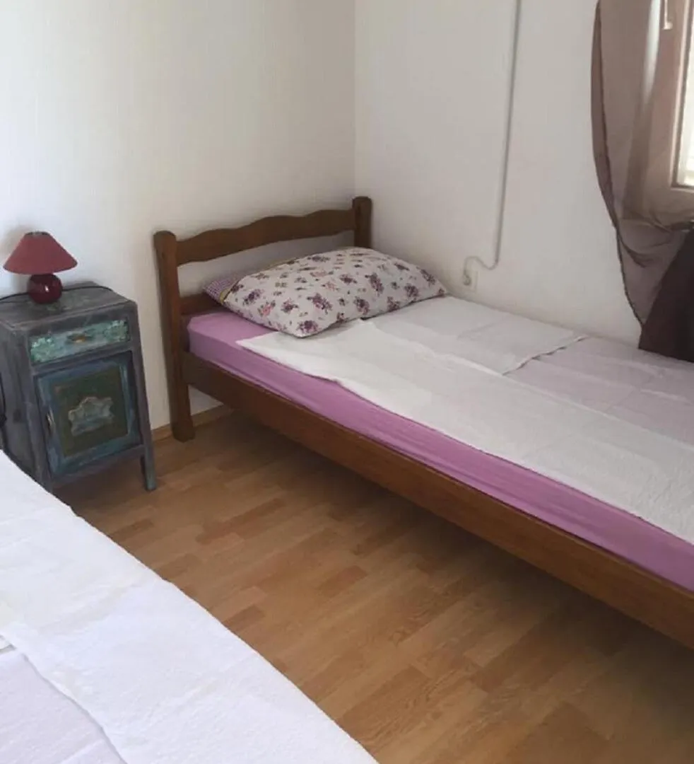 Apartment Tihana - 200 M From Sea Vir