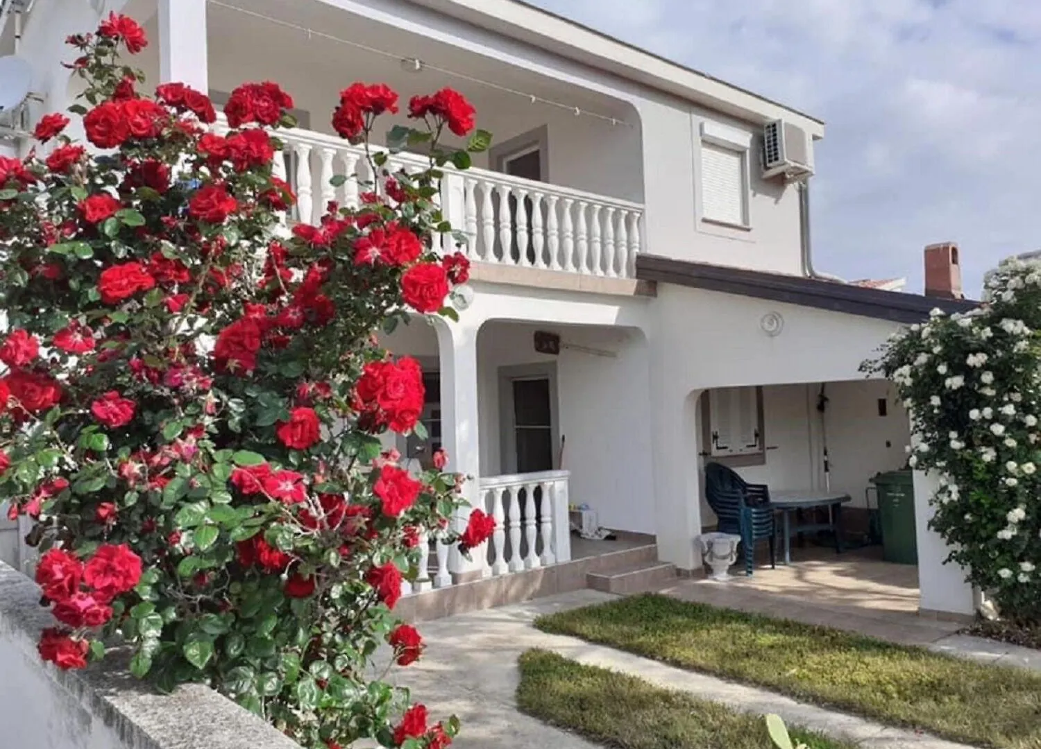 Apartment Tihana - 200 M From Sea Vir